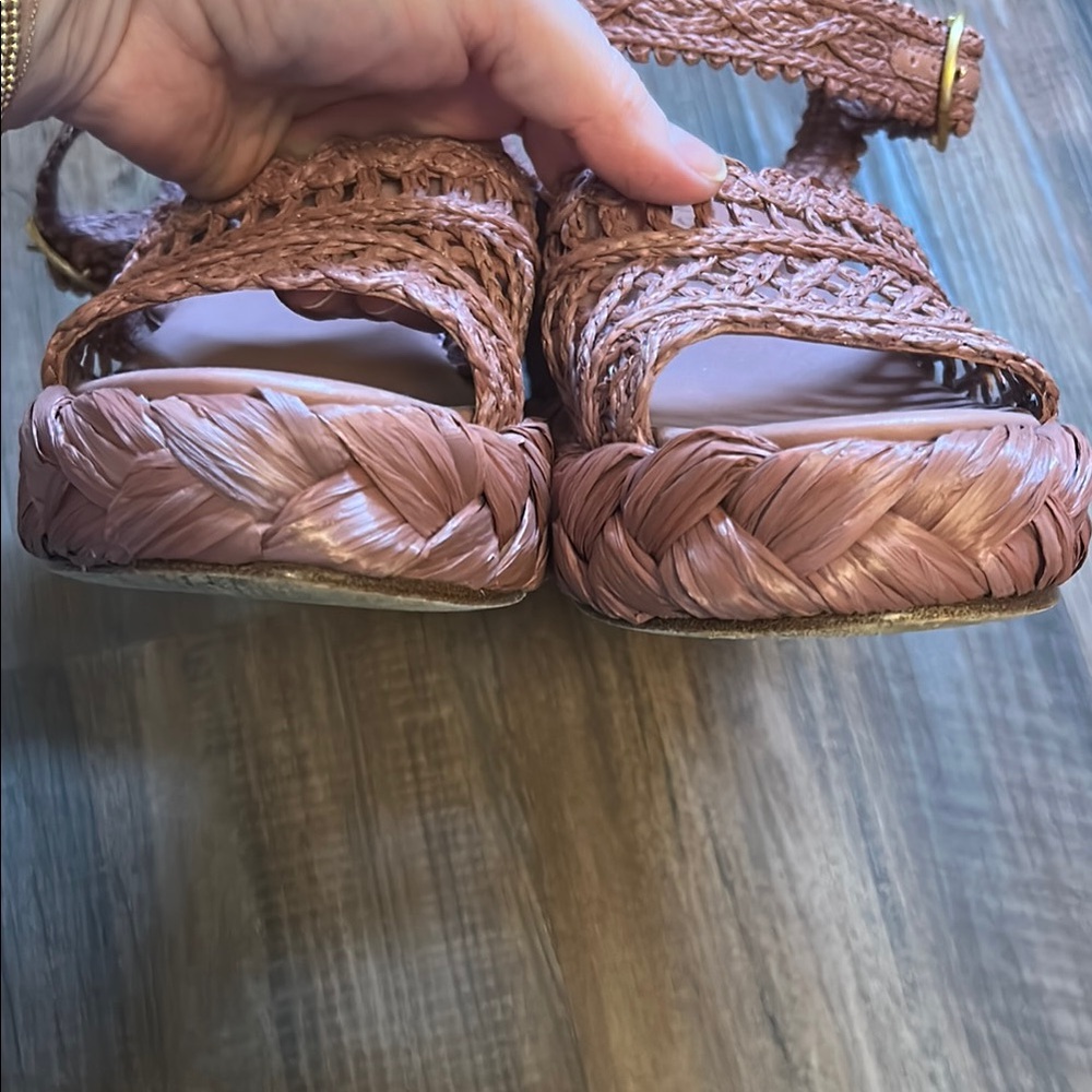 Tory Burch Mauve Woven Sandals - Picture 9 of 12
